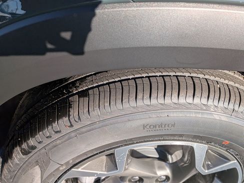 New 2026 Chevrolet Trax LT w/ Driver Confidence Package image 12