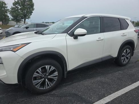 Certified 2023 Nissan Rogue SV AWD/4WD image 8