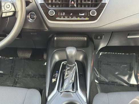 Used 2024 Toyota Corolla LE w/ LE Convenience Package FWD image 14