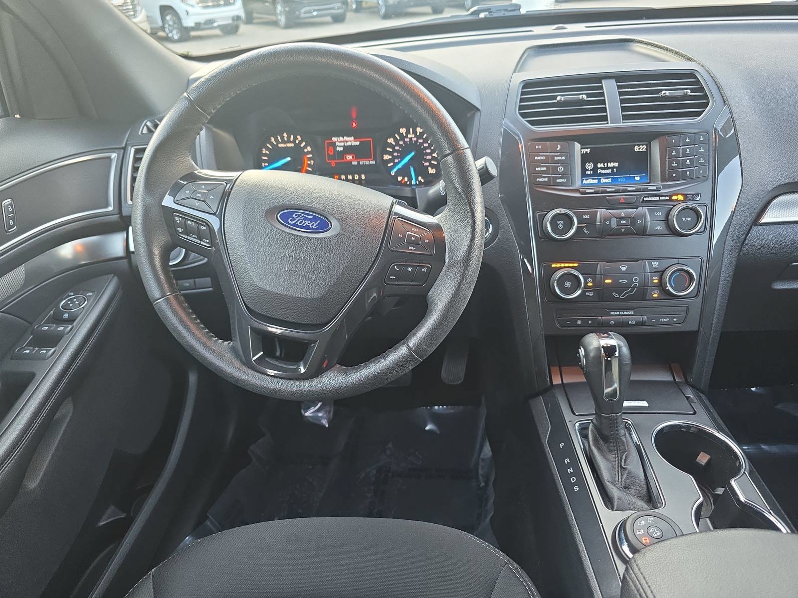 Used 2019 Ford Explorer XLT w/ Class III Trailer Tow Package AWD/4WD image 16