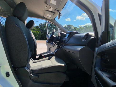 Used 2017 Nissan NV200 SV w/ Technology Package FWD image 31