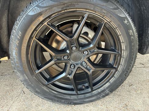 Used 2017 Chevrolet Equinox Premier w/ Enhanced Convenience Package FWD image 14