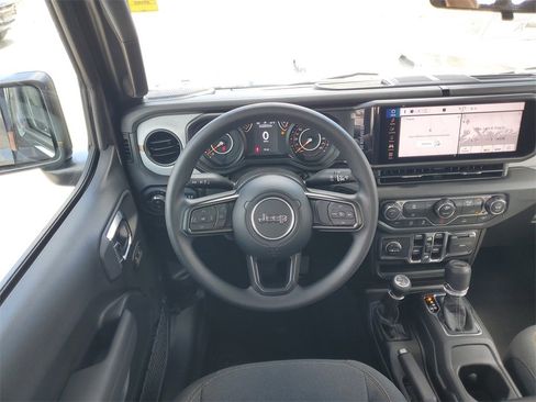 New 2025 Jeep Gladiator Sport image 22