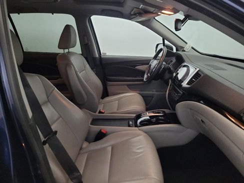 Used 2017 Honda Pilot Touring image 21