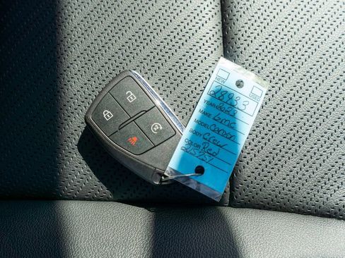 Used 2023 GMC Canyon AT4X image 40