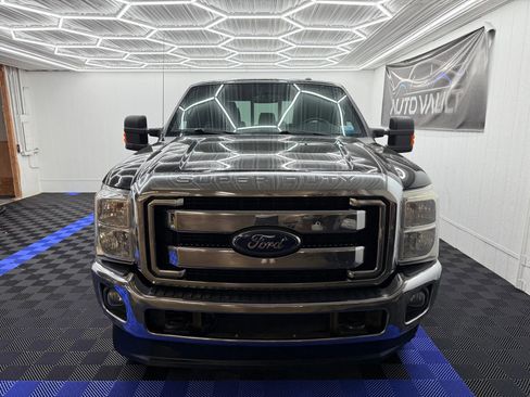 Used 2016 Ford F350 Lariat w/ Lariat Ultimate Package image 4