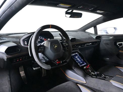 Used 2023 Lamborghini Huracan Tecnica RWD image 13
