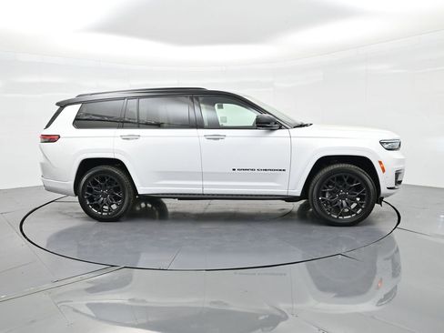 New 2025 Jeep Grand Cherokee L Summit image 5