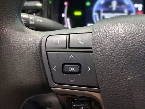 Used 2025 Toyota Camry LE FWD image 12