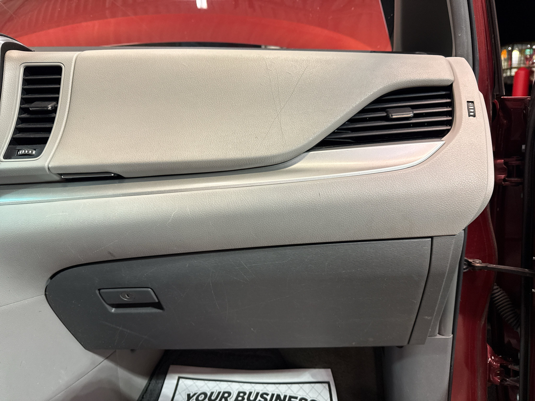 Used 2015 Toyota Sienna LE FWD image 24