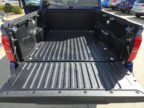 Used 2025 Toyota Tacoma SR5 AWD/4WD image 19