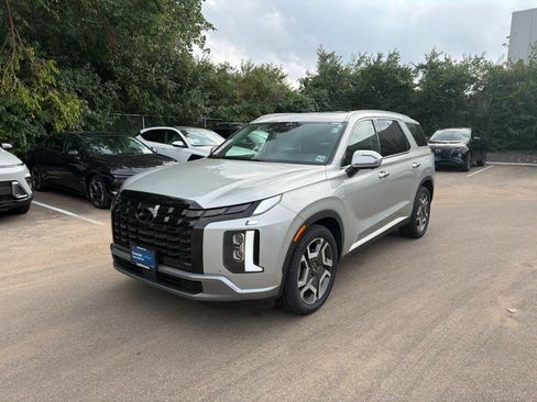 Used 2024 Hyundai Palisade SEL w/ Premium Package AWD/4WD image 4