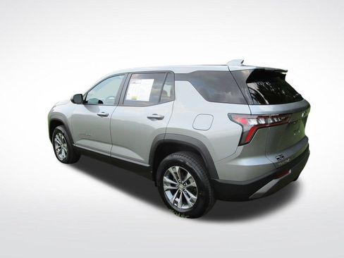 Used 2025 Chevrolet Equinox LT FWD image 4