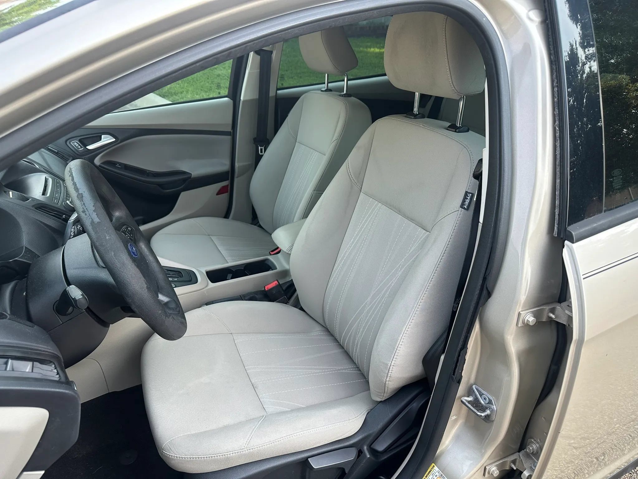 Used 2017 Ford Focus SE FWD image 11