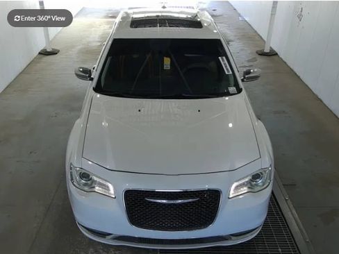 Used 2015 Chrysler 300 C w/ Light Group RWD image 4