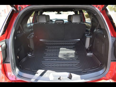 Used 2019 Ford Explorer XLT w/ Equipment Group 202A FWD image 25