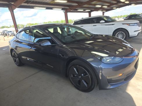 Used 2022 Tesla Model 3 Long Range AWD/4WD image 2