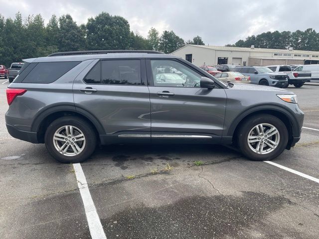 Used 2022 Ford Explorer XLT w/ Equipment Group 202A RWD image 6