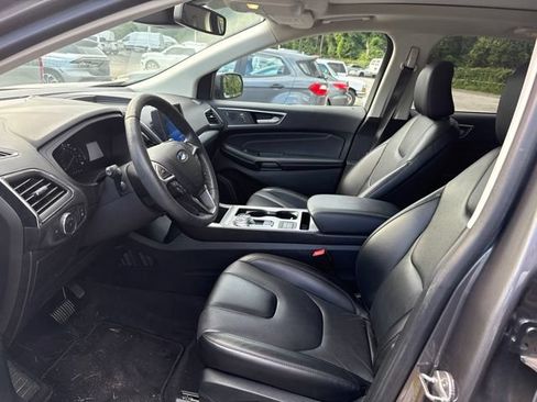 Used 2022 Ford Edge Titanium AWD/4WD image 5