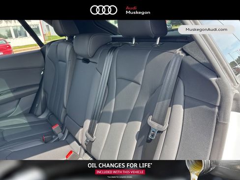 New 2025 Audi Q8 Premium Plus image 24