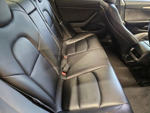 Used 2021 Tesla Model 3 Standard Range Plus RWD image 9