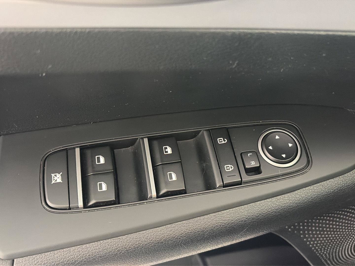Used 2024 Kia Forte LXS w/ LXS Technology Package FWD image 14