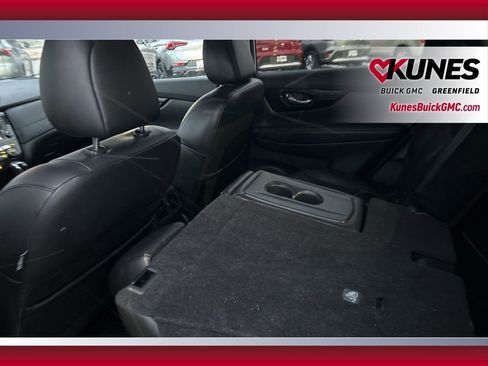 Used 2018 Nissan Rogue SL w/ Premium Package image 35