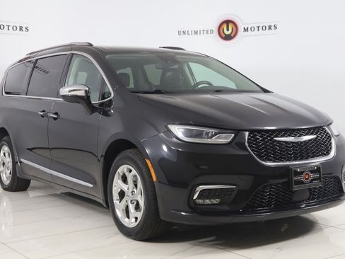 Used 2021 Chrysler Pacifica Limited AWD/4WD image 24