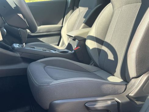 Certified 2025 Subaru Impreza 2.0i image 12