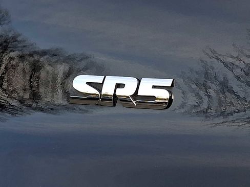 Used 2016 Toyota 4Runner SR5 image 28