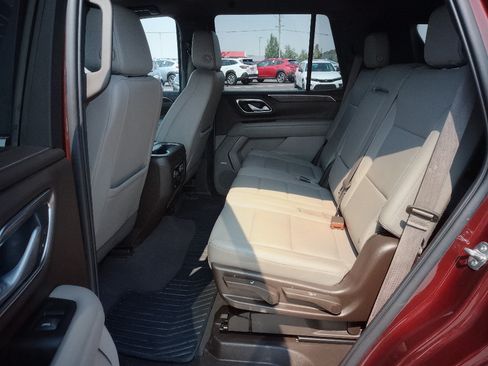 Used 2022 Chevrolet Tahoe LT w/ Luxury Package AWD/4WD image 10