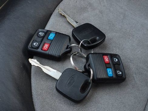 Used 2001 Ford Mustang Cobra RWD image 36