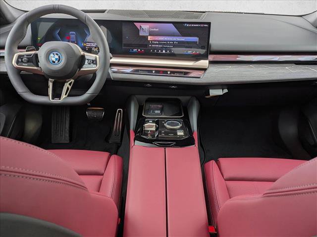 Used 2026 BMW 550e xDrive AWD/4WD image 16