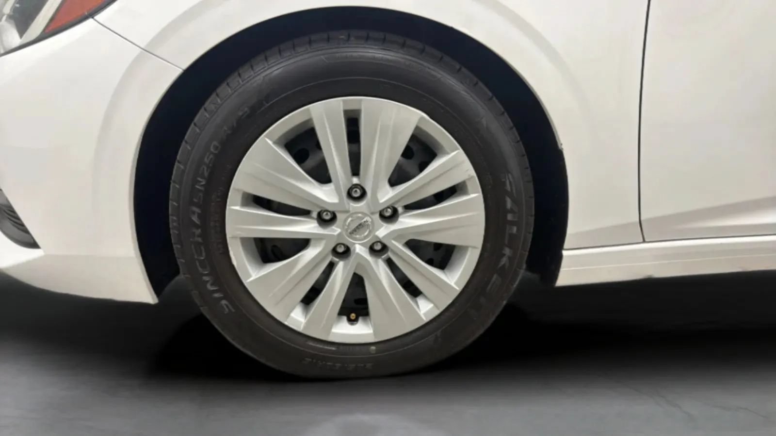 Used 2023 Nissan Sentra S FWD image 29