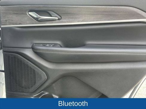Certified 2024 Jeep Grand Cherokee L Limited w/ Luxury Tech Group II AWD/4WD image 19