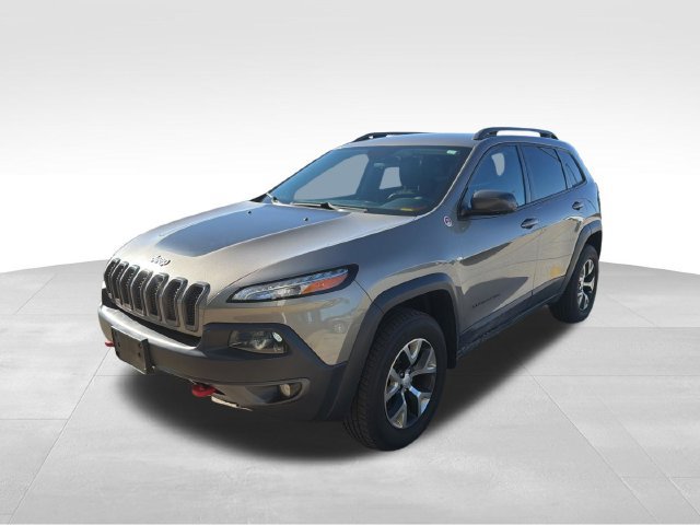 Used 2017 Jeep Cherokee Trailhawk w/ Cold Weather Group AWD/4WD image 4