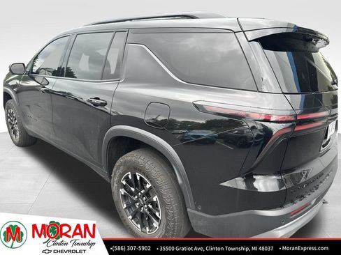 Used 2025 Chevrolet Traverse Z71 w/ Enhanced Driving Package AWD/4WD image 2