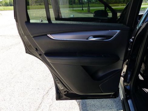 Used 2024 Cadillac XT6 Luxury w/ LPO, Floor Liner Package AWD/4WD image 36