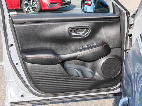Certified 2025 Honda HR-V Sport image 21