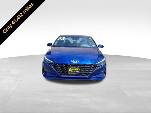 Used 2023 Hyundai Elantra SEL w/ Preferred Accessory Package image 2