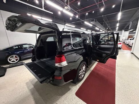 Used 2014 Lexus LX 570 4WD image 69
