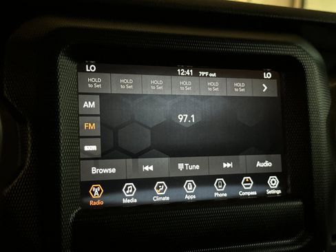 Certified 2020 Jeep Wrangler Unlimited Sahara w/ Safety Group image 17