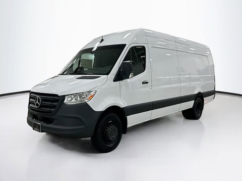 New 2025 Mercedes-Benz Sprinter 3500 image 3