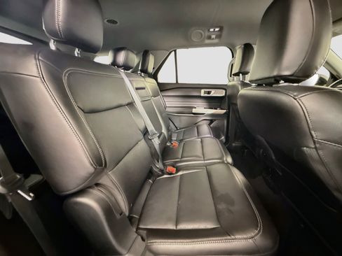 Used 2023 Ford Explorer Limited AWD/4WD image 27