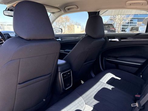 Used 2023 Chrysler 300 Touring image 8