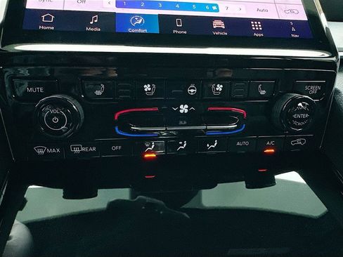 New 2025 Jeep Grand Cherokee L Overland w/ Advanced Protech Group III image 17