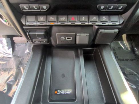 Used 2022 GMC Sierra 2500 AT4 w/ AT4 Preferred Package image 36