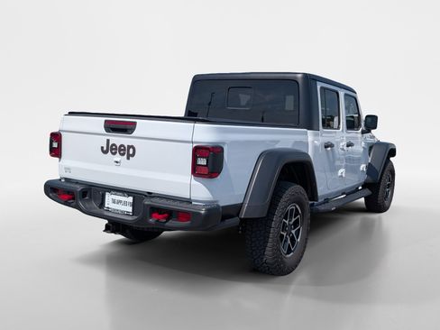 Used 2024 Jeep Gladiator Rubicon w/ Technology Group AWD/4WD image 6