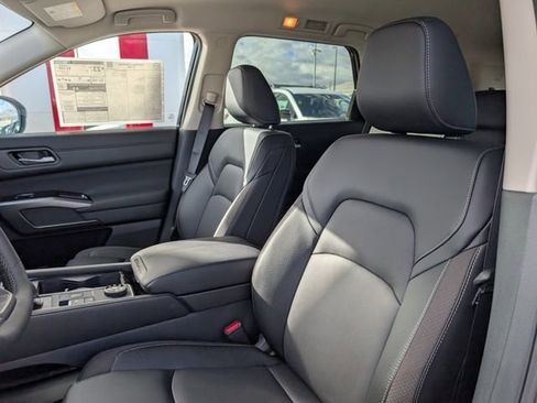 New 2026 Nissan Pathfinder SL AWD/4WD image 6