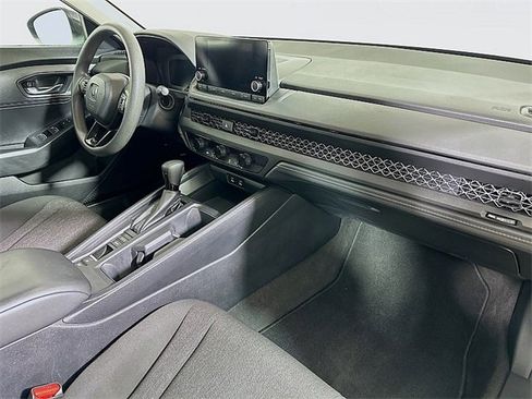 Used 2023 Honda Accord LX image 27